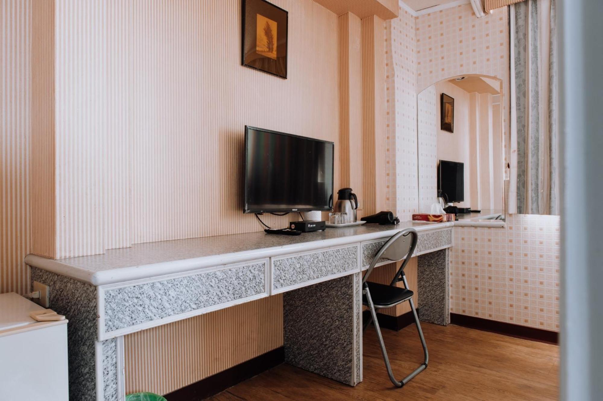 Tong Hsin Hotel Pingtung Exterior foto
